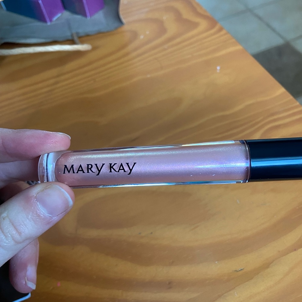 MaryKay LipGloss bundle
